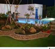 Swimming Pool 2 ARSENIO HOMESTAY GISTING ( Syariah ) 