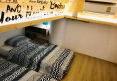 Bedroom 4 Blu Cabin Poshtel