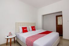 침실 OYO 3796 Senggigi Villas