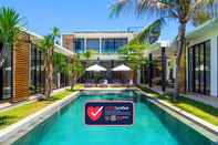 สระว่ายน้ำ Canggu Beachside Villas - Villa Vida