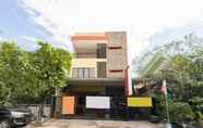 ภายนอกอาคาร 3 OYO 3800 Kalidami Residence Syariah