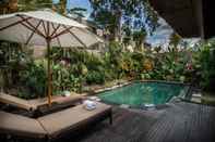 Swimming Pool The Sun of Granary Resort and Villas