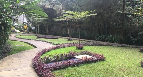 로비 2 Well Appointed 3BR Apartment at Galeri Ciumbuleuit 1 By Travelio