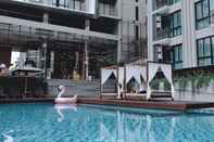 สระว่ายน้ำ Brique Hotel Chiangmai - Buy Now Stay Later