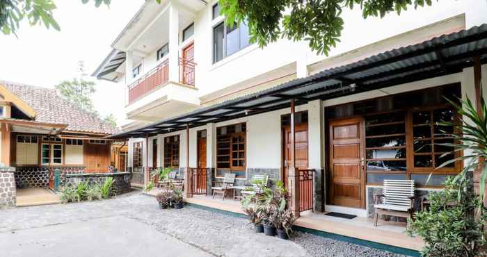 ภายนอกอาคาร Hotel Wismancala Kaliurang