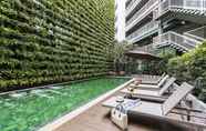 Kolam Renang 4 X2 Vibe Chiang Mai Decem Hotel - Buy Now Stay Later