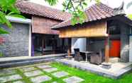 Exterior 4 OYO 3833 Abian Villa By Nur Abian