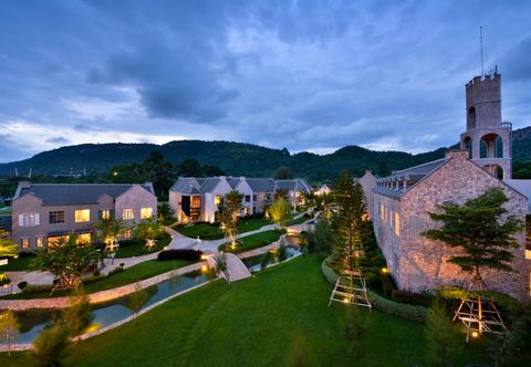 Exterior Thames Valley Khao Yai
