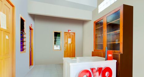 ล็อบบี้ 2 OYO 3286 Ramania Residence Syariah