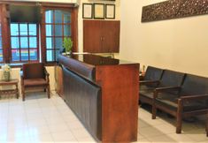 Lobi 7 Hotel Perdana