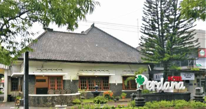 Luar Bangunan Hotel Perdana