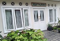 Restaurant 4 Hotel Dharma Karya