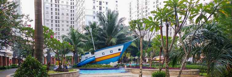 Lobby Comfy Cozy 2BR Green Palace Kalibata City Apartment By Travelio