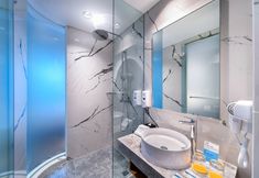 In-room Bathroom 6 Holiday Inn Express JAKARTA MATRAMAN by IHG, an IHG Hotel