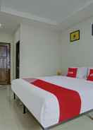 BEDROOM OYO 3860 Nirmala Guest House