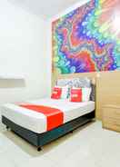 BEDROOM OYO 3870 Homestay Arya