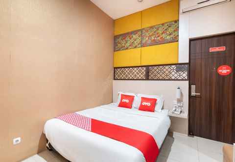 Bedroom OYO Flagship 3869 Metro House Sub