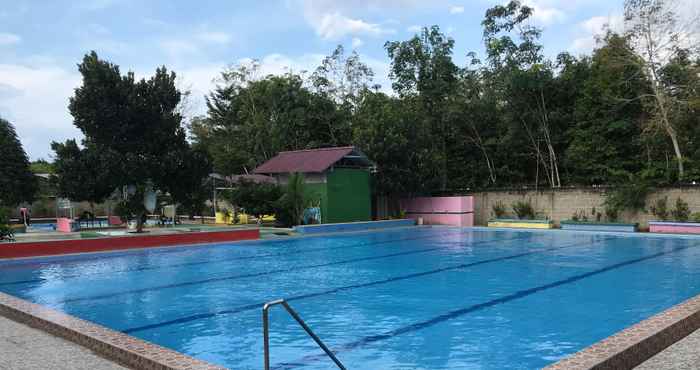 Swimming Pool OYO 3874 Rere Residence Syariah