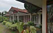 Exterior 4 OYO 3890 Wisma Sarongge Syariah