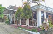 Exterior 2 OYO 3804 Hotel Tegar Asri