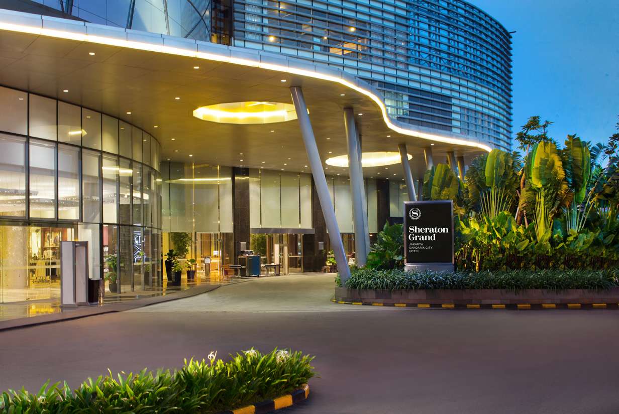 new balance gandaria city