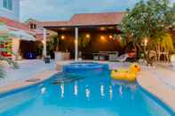 Swimming Pool Baan Kiang Lay Phu View Hua Hin Art Gallery Pool Villa