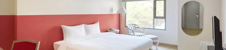 Bedroom 4 56 Surawong Hotel Bangkok