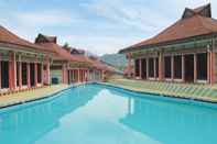 ภายนอกอาคาร Danau Toba International Cottage Brastagi