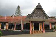 Lobby Danau Toba International Cottage Brastagi