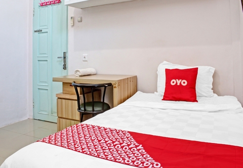 Kamar Tidur OYO 3920 Himawari Homestay