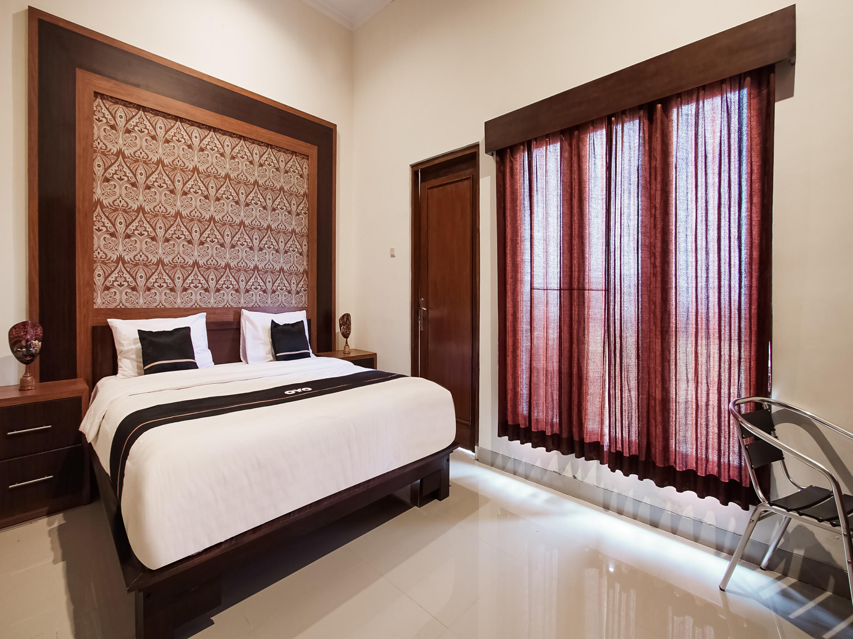 Bedroom OYO 3935 Artha Ambarukmo Exclusive