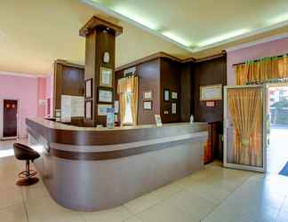 Lobi 2 CAPITAL O 3933 Hotel Grand Anugrah