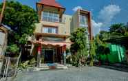 Luar Bangunan 3 CAPITAL O 3933 Hotel Grand Anugrah