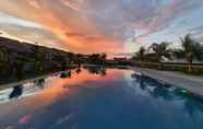 Hồ bơi 5 ASTON Gorontalo Hotel & Villas