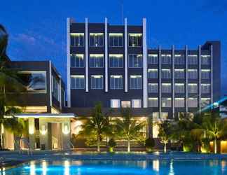 Bên ngoài 2 ASTON Gorontalo Hotel & Villas