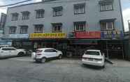 Bangunan 7 Golden Hotel