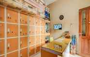 Lobi 5 OYO 90938 Eco Guest House Syariah