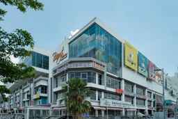 SUPER OYO 90729 New Bangi Gateway Hotel, Rp 300.777