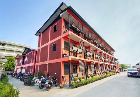 Exterior Chang Hostel Suvarnabhumi