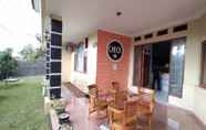 Luar Bangunan 2 OYO 90011 The Arsy Syariah Guest House