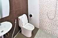 Toilet Kamar J65 Resort