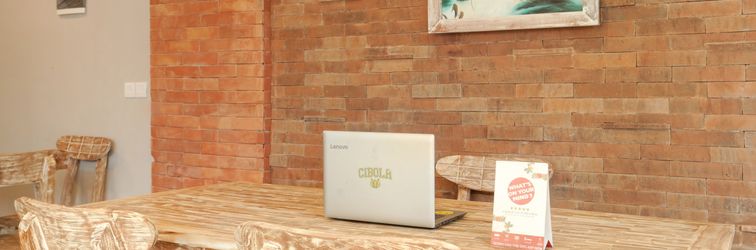 大廳 OYO 90880 Jimbaran 5 Guesthouse