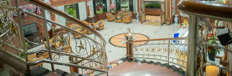 Lobi Happiness Garden Hotel