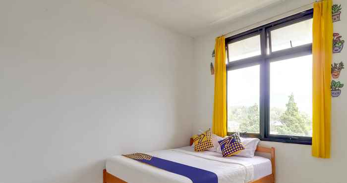 Bedroom SPOT ON 3940 Villa Gunung Agape