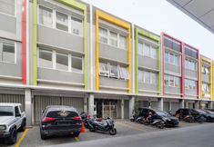 Exterior 2 Capital O 3952 Hotel C 18 Cibaduyut