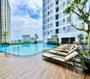Swimming Pool 5 Central Apartments - Free Pool&Gym - RiverGate Residence Building