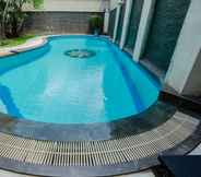 Kolam Renang 4 ARCS House Menteng by Jambuluwuk