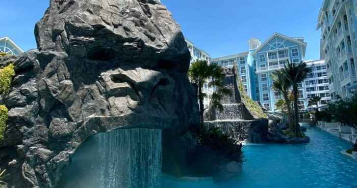 Kolam Renang Grand Florida Beach Resorts 