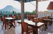 Restoran 6 Homestay Reyna