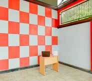 Lobi 6 OYO 3982 Azka Homestay Syariah